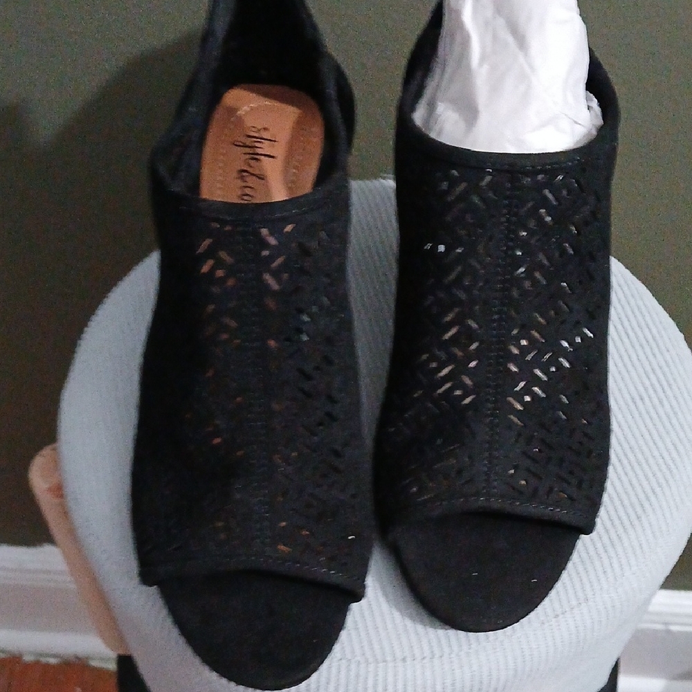 Style & Co. Black Laser-Cut Mules